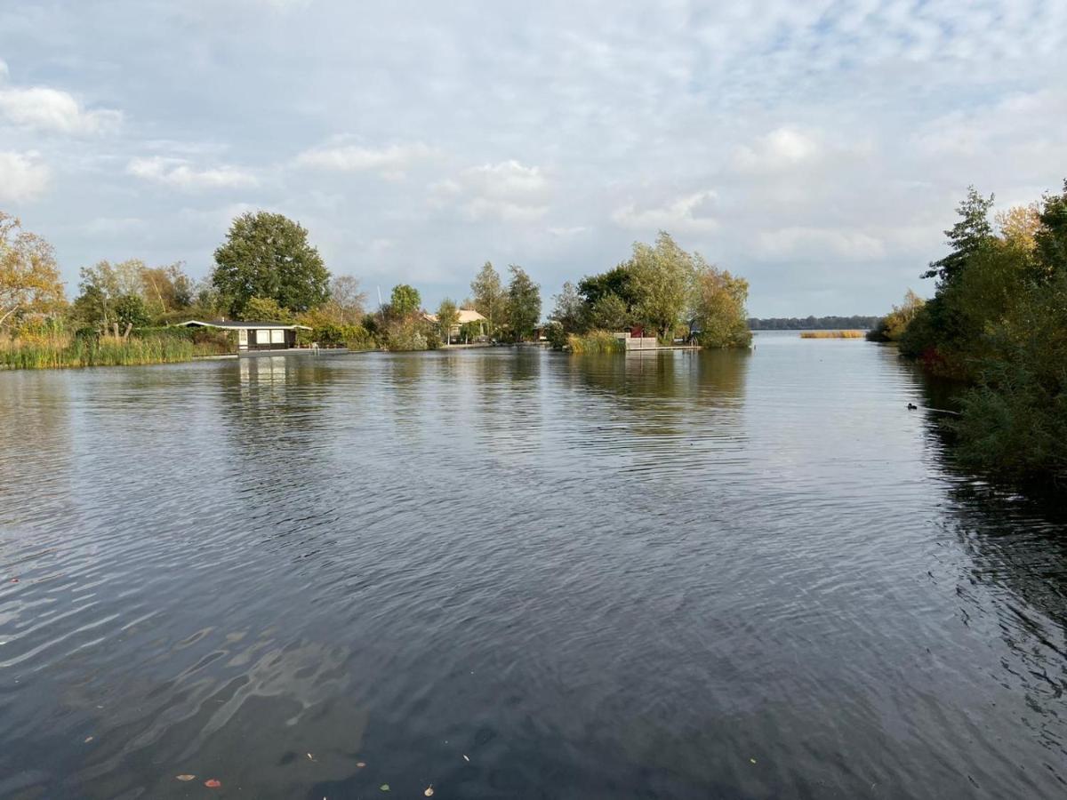 فندق C'Est La Vie Houseboat Nederhorst den Berg المظهر الخارجي الصورة